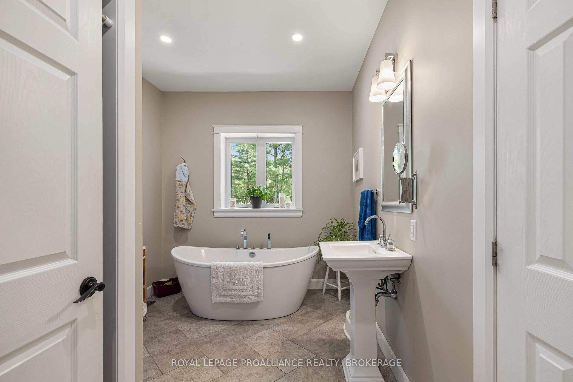 Photo 14 of 1146 Devil Lake Road, Frontenac, Frontenac South — HOMEH