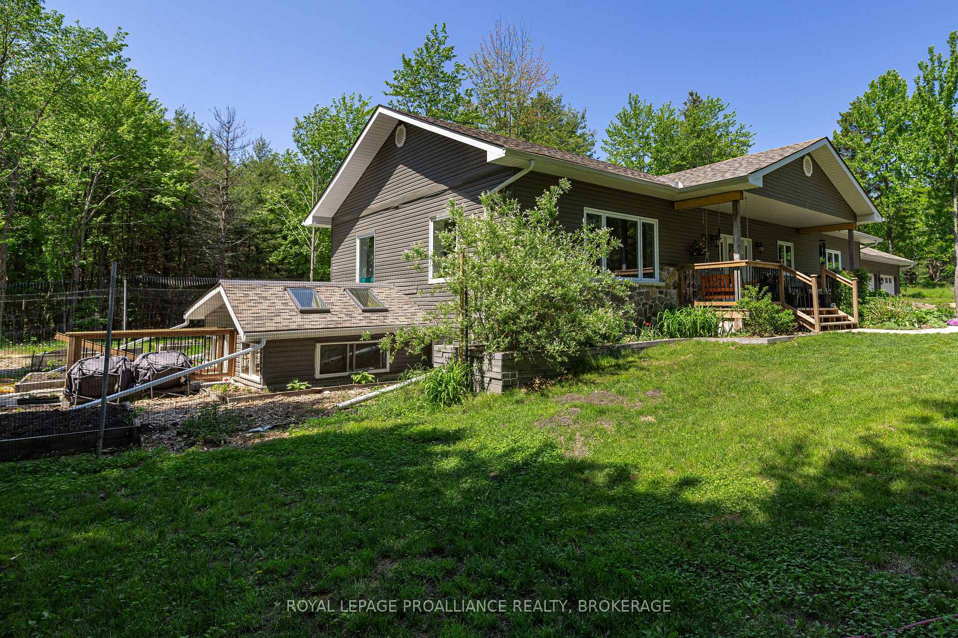 Photo 29 of 1146 Devil Lake Road, Frontenac, Frontenac South — HOMEH