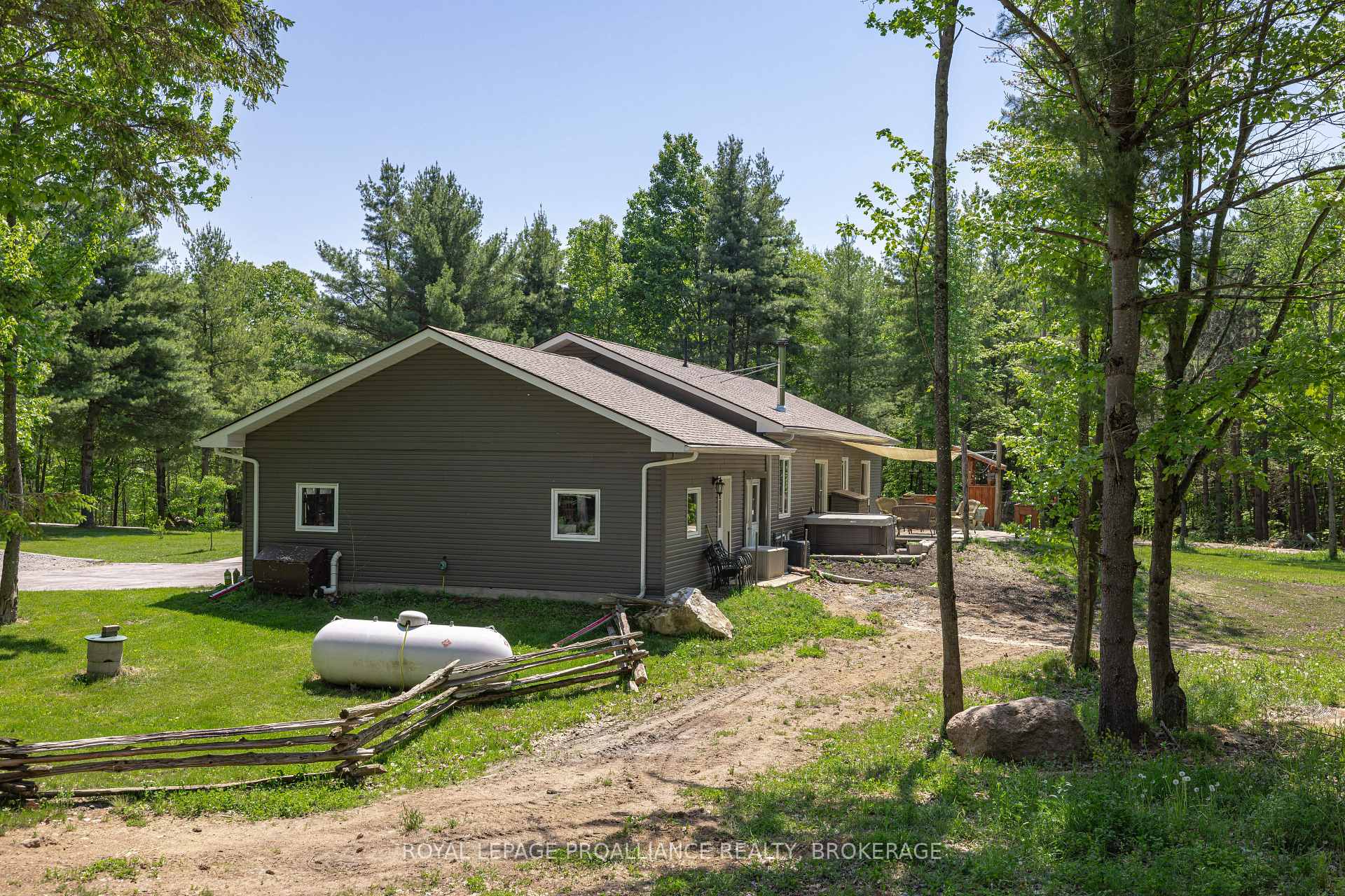 Photo 33 of 1146 Devil Lake Road, Frontenac, Frontenac South — HOMEH