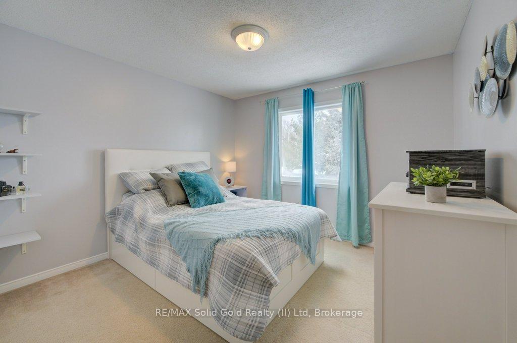 Photo 19 of 108 Mcmeeken Drive, Cambridge — HOMEH