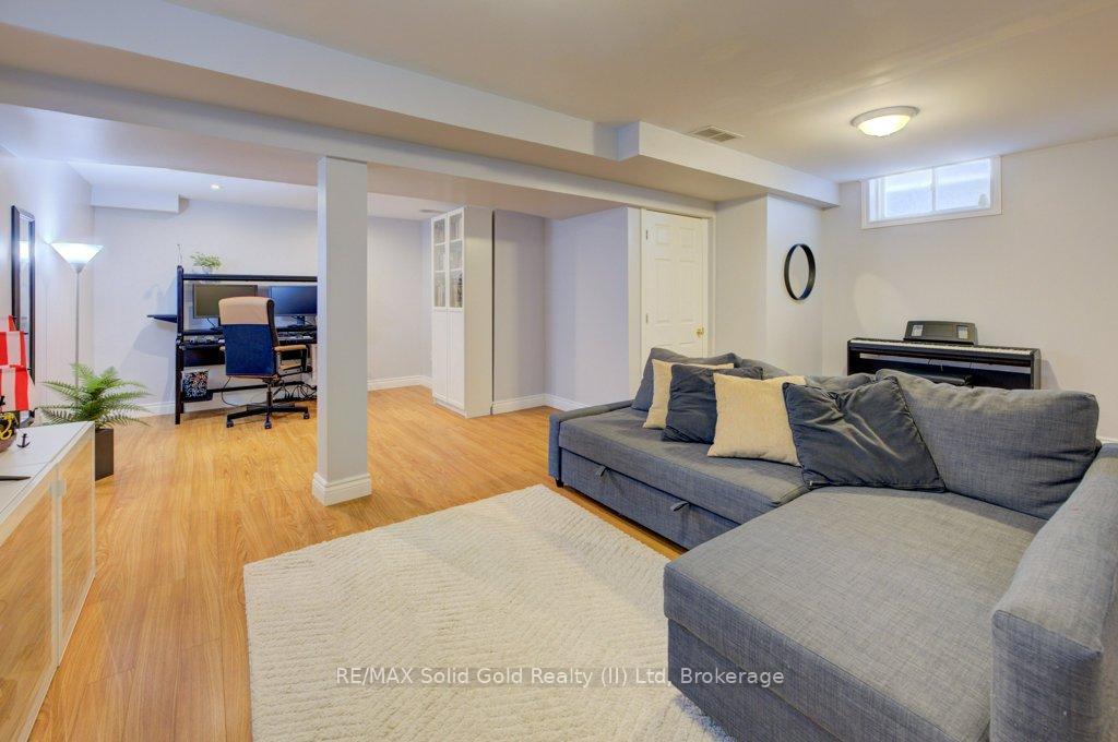 Photo 25 of 108 Mcmeeken Drive, Cambridge — HOMEH