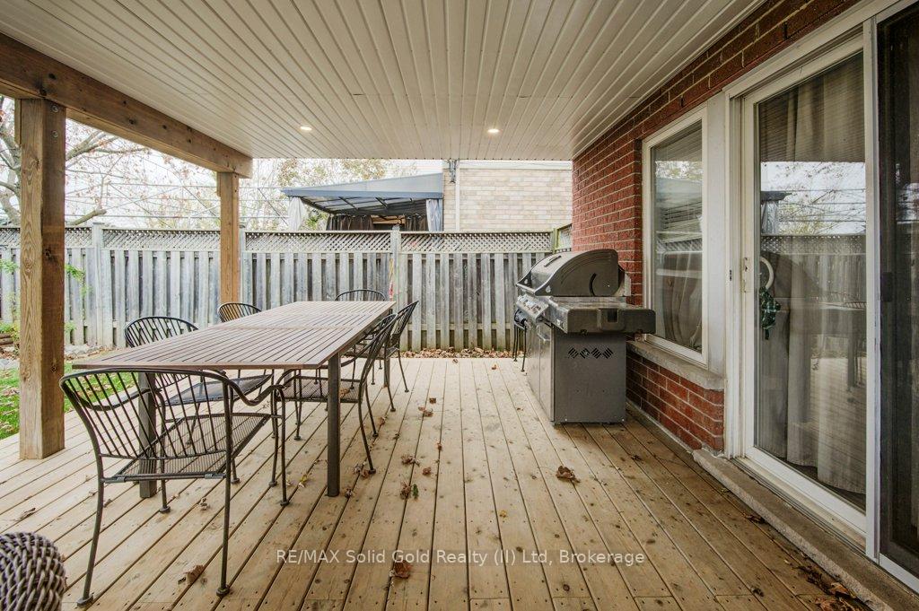 Photo 32 of 108 Mcmeeken Drive, Cambridge — HOMEH