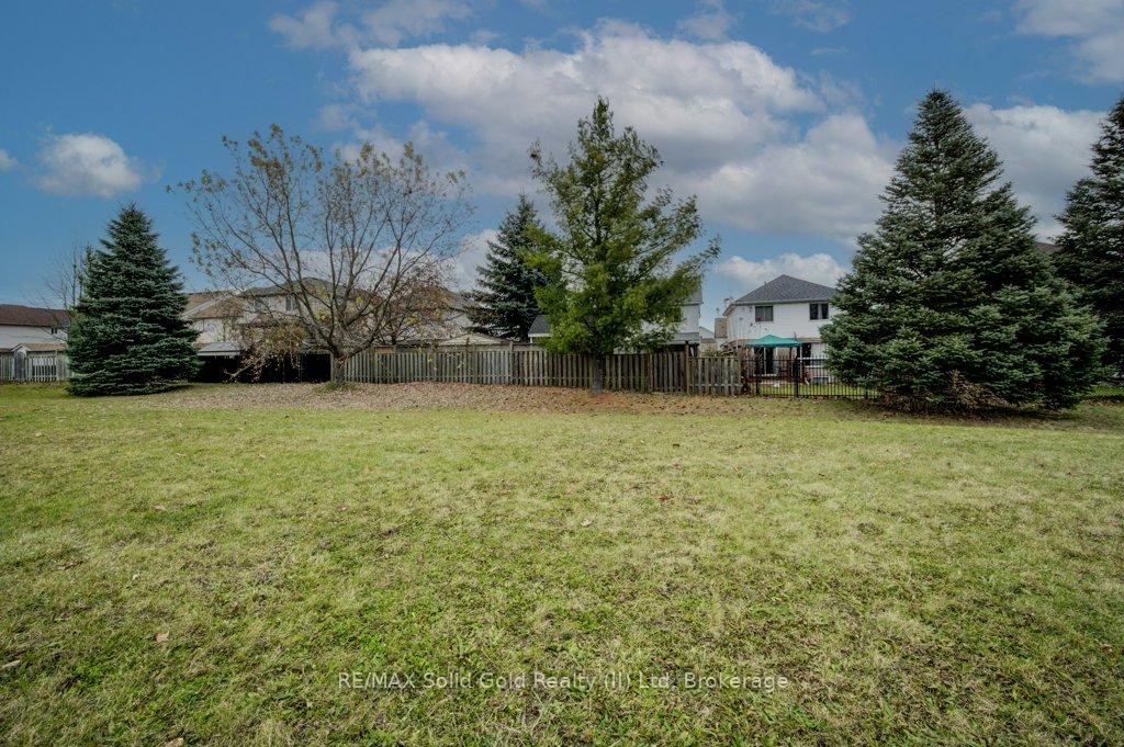 Photo 34 of 108 Mcmeeken Drive, Cambridge — HOMEH