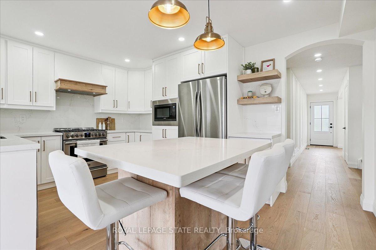 Photo 3 of 54 Ivybridge Drive, Hamilton, Stoney Creek — HOMEH