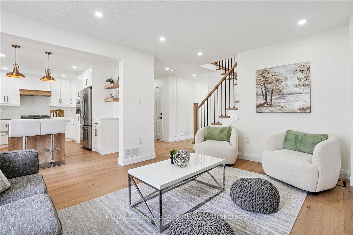Photo 15 of 54 Ivybridge Drive, Hamilton, Stoney Creek — HOMEH