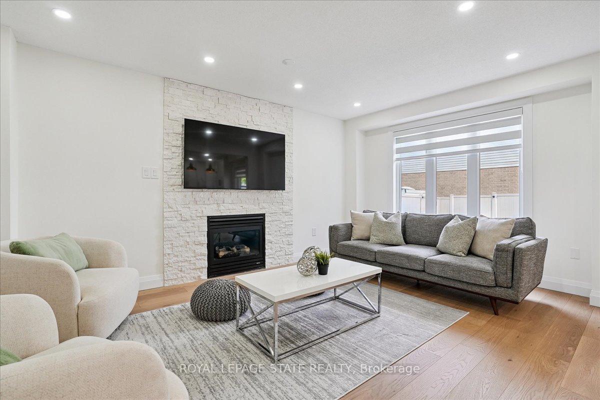 Photo 16 of 54 Ivybridge Drive, Hamilton, Stoney Creek — HOMEH