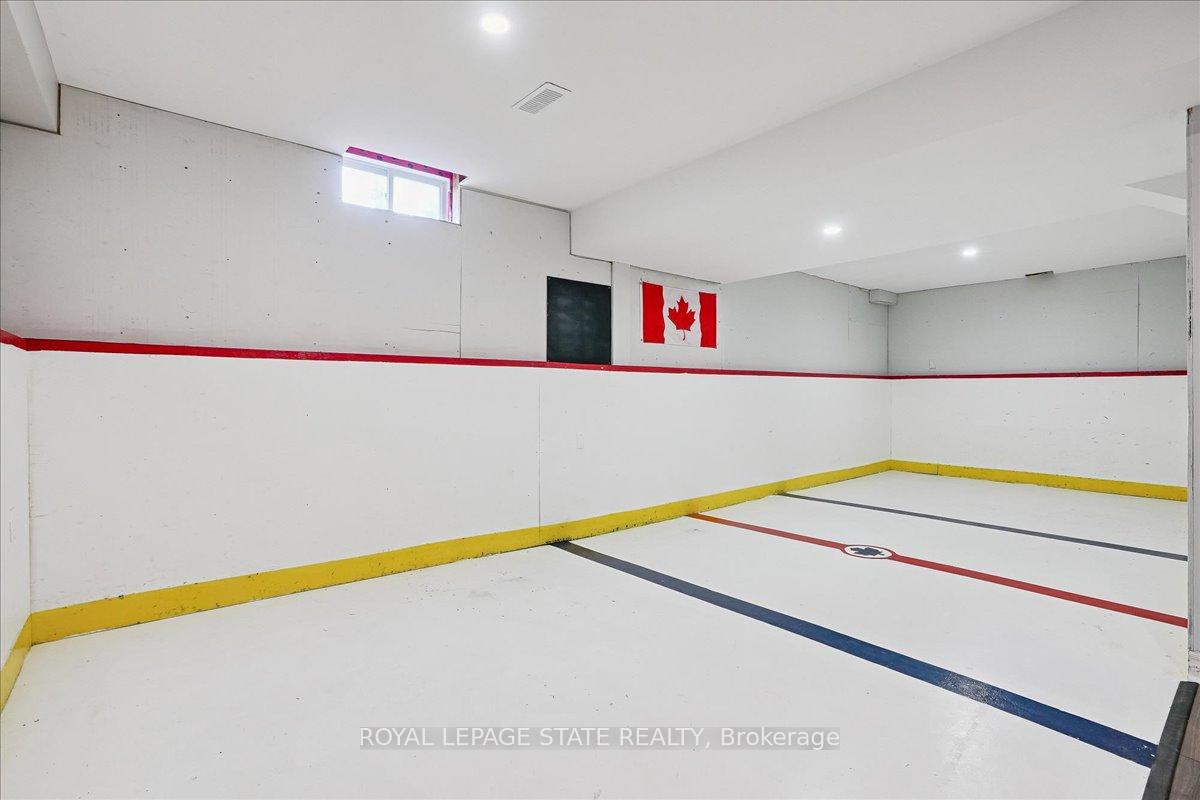Photo 33 of 54 Ivybridge Drive, Hamilton, Stoney Creek — HOMEH