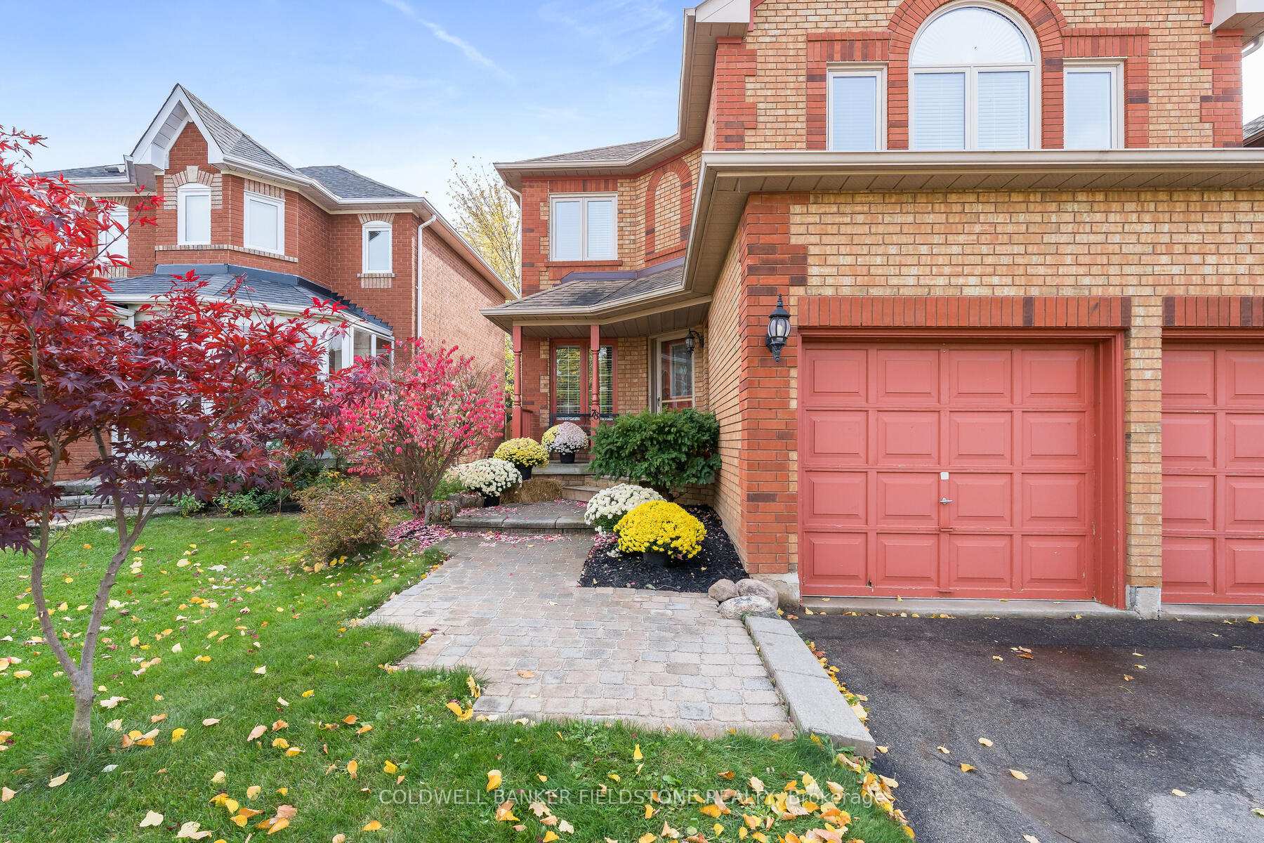 Photo 2 of 78 Lauchlin Crescent, Halton Hills, Georgetown — HOMEH