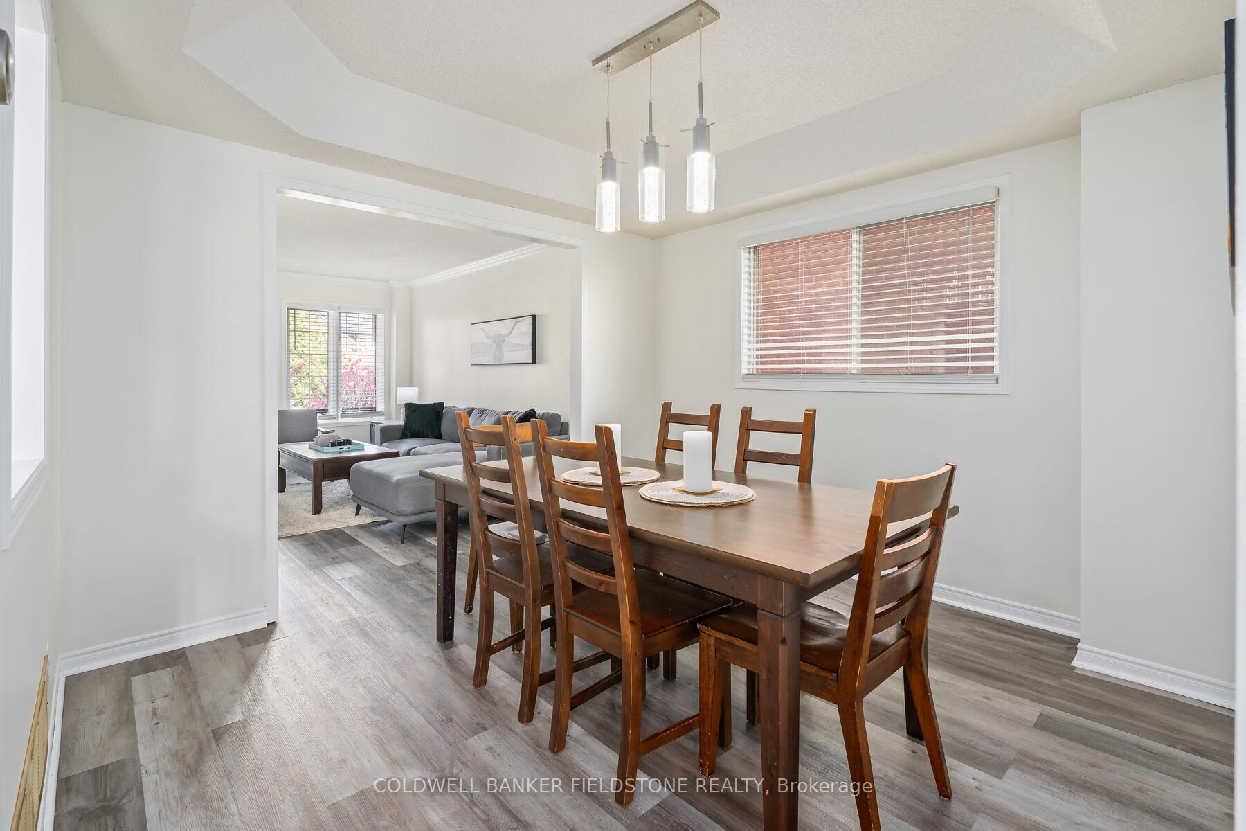 Photo 9 of 78 Lauchlin Crescent, Halton Hills, Georgetown — HOMEH
