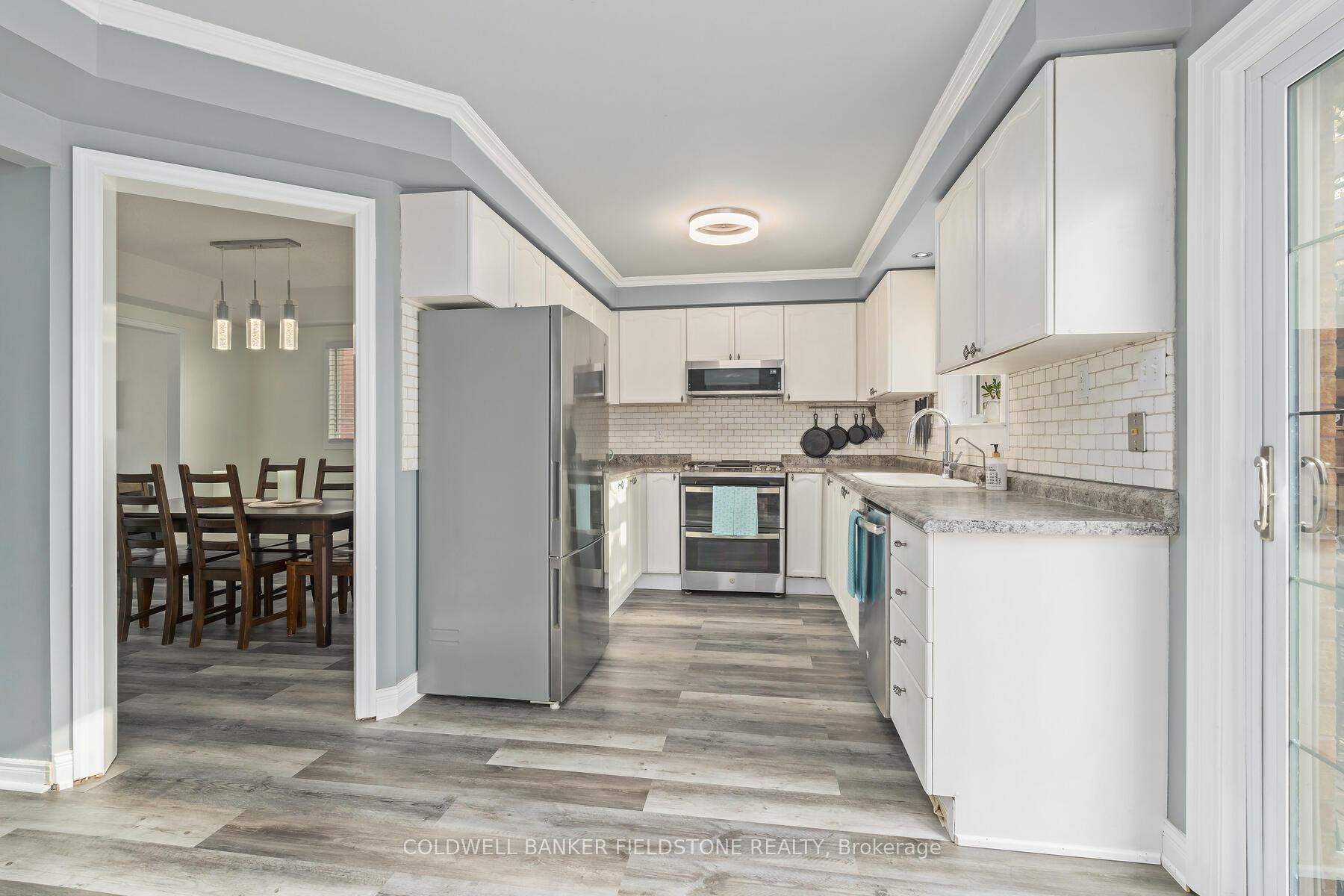 Photo 12 of 78 Lauchlin Crescent, Halton Hills, Georgetown — HOMEH