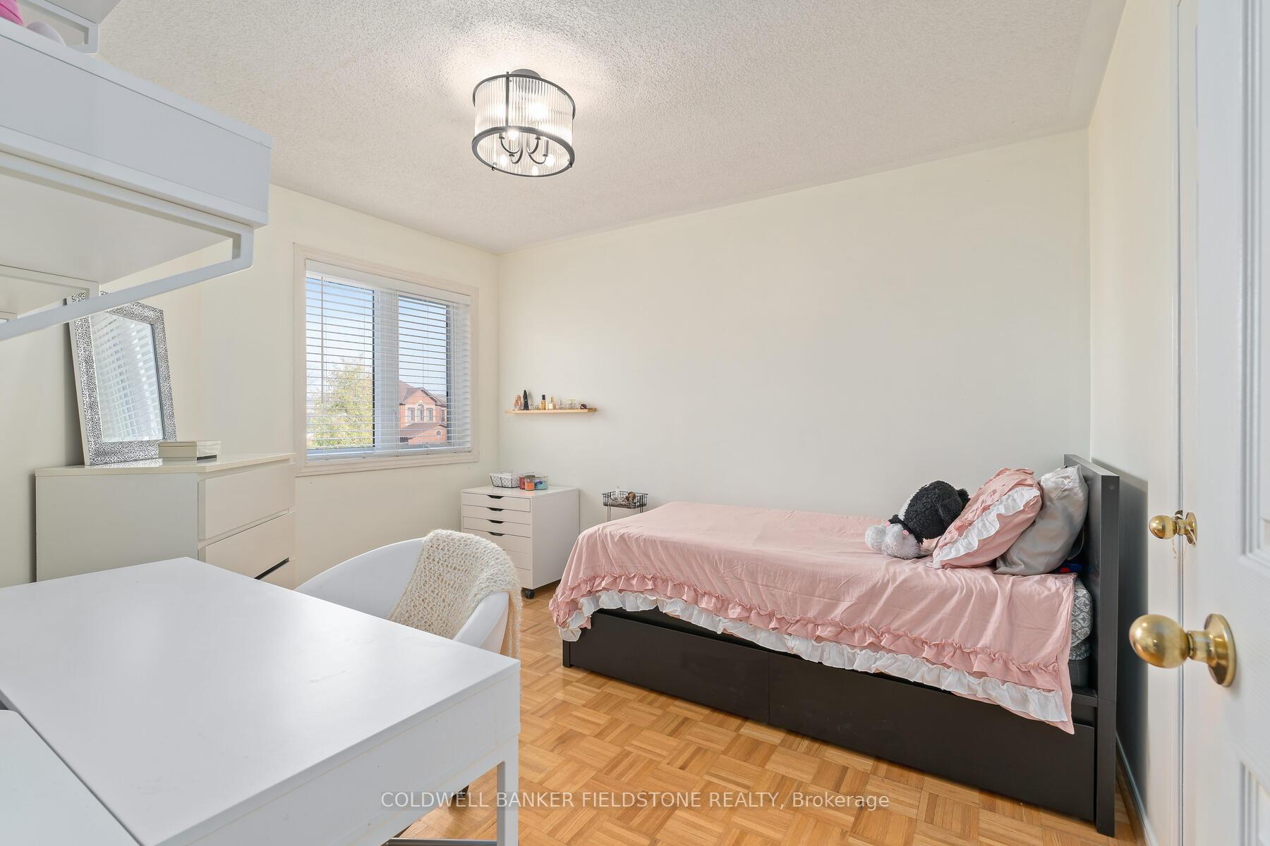 Photo 22 of 78 Lauchlin Crescent, Halton Hills, Georgetown — HOMEH