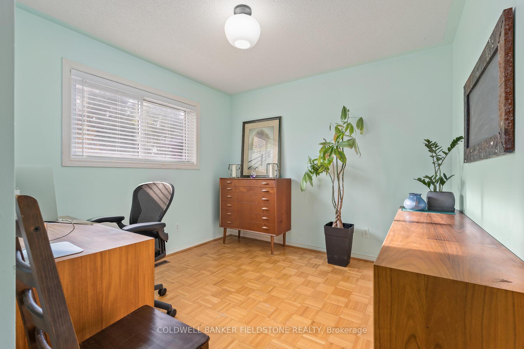 Photo 24 of 78 Lauchlin Crescent, Halton Hills, Georgetown — HOMEH