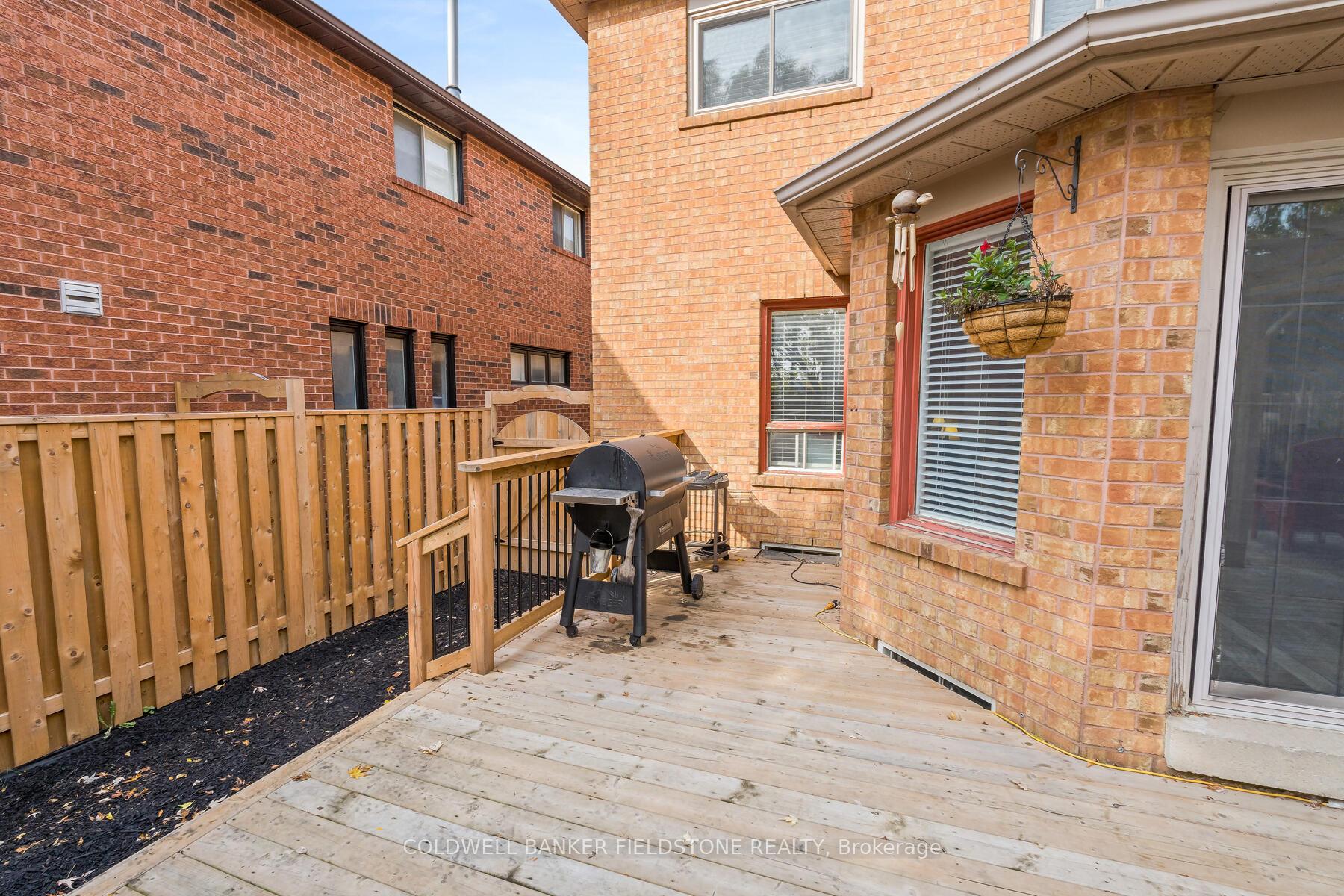Photo 32 of 78 Lauchlin Crescent, Halton Hills, Georgetown — HOMEH