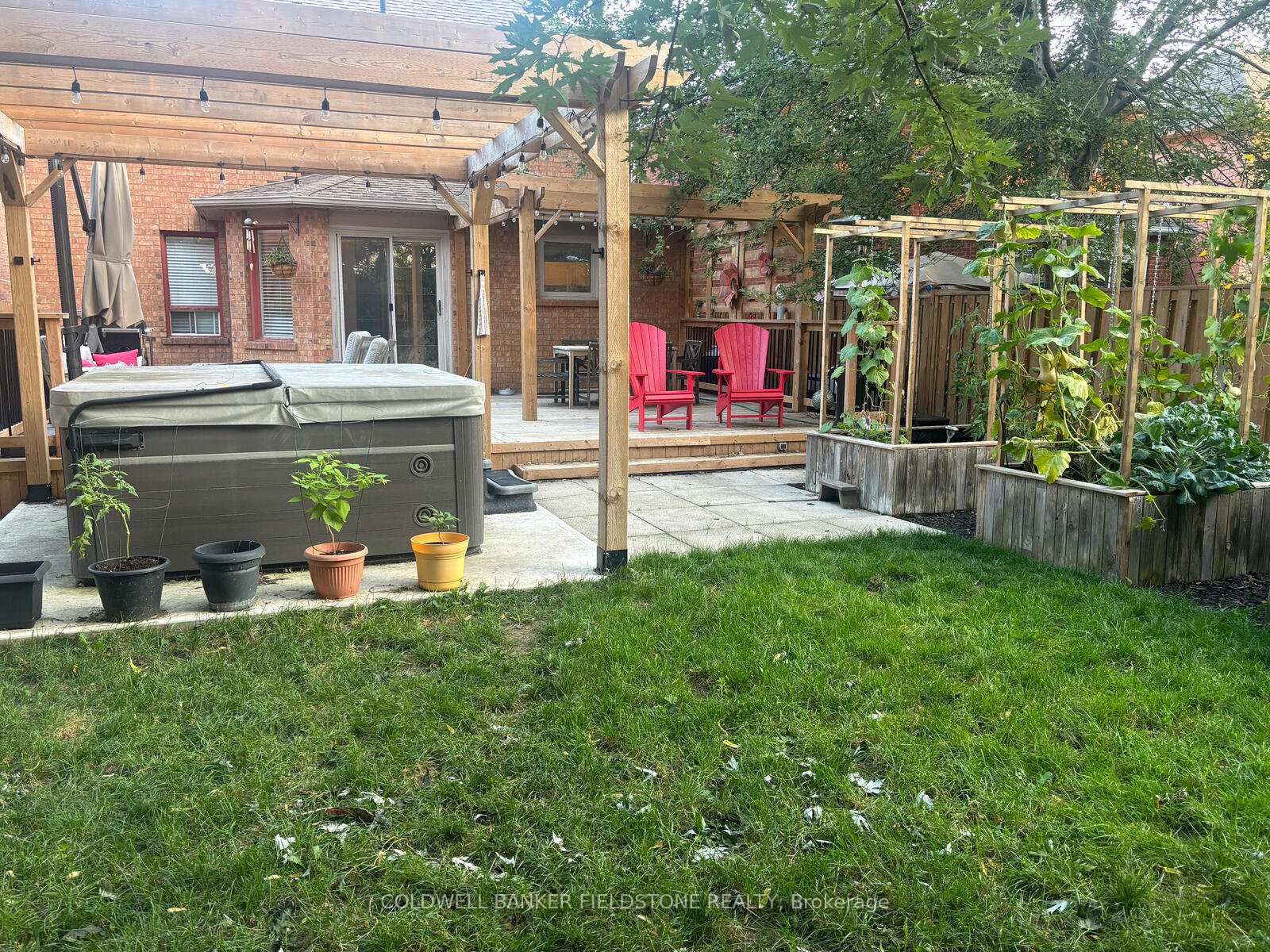Photo 39 of 78 Lauchlin Crescent, Halton Hills, Georgetown — HOMEH