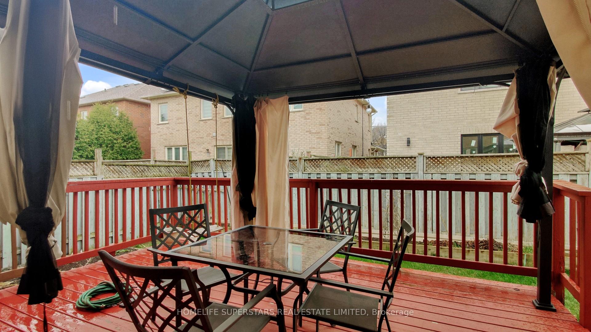 Photo 3 of 30 Hopecrest Place, Brampton, Sandringham-Wellington — HOMEH