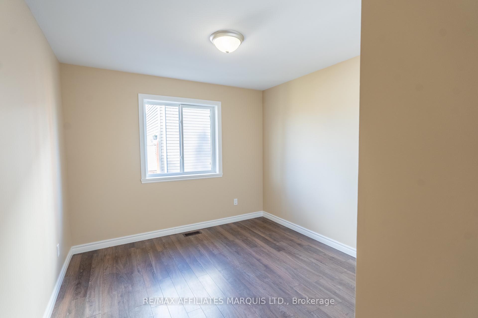 Photo 12 of 2240 Pitt Street W, Cornwall — HOMEH