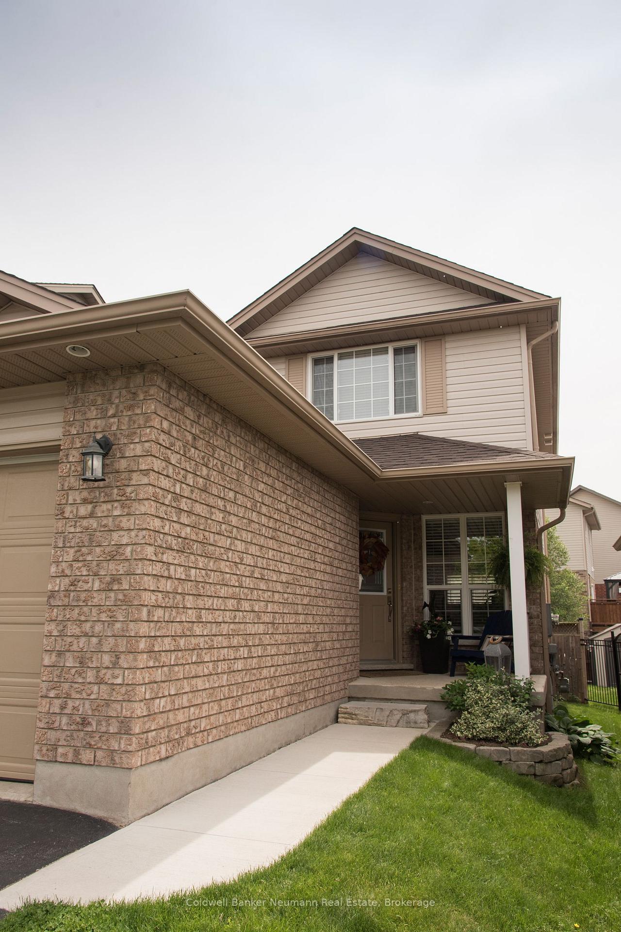 Photo 2 of 5 Valleyhaven Lane, Guelph, Grange Road — HOMEH