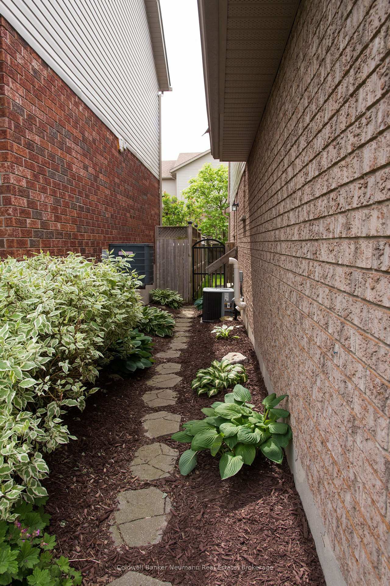 Photo 10 of 5 Valleyhaven Lane, Guelph, Grange Road — HOMEH