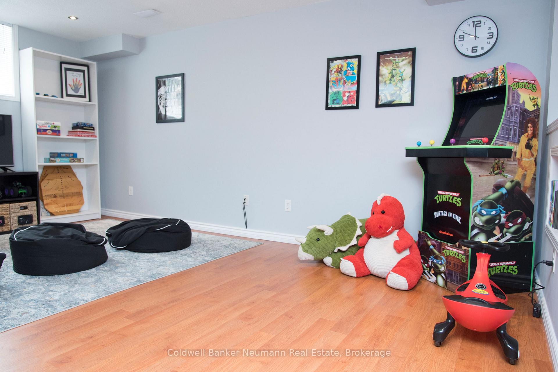 Photo 44 of 5 Valleyhaven Lane, Guelph, Grange Road — HOMEH