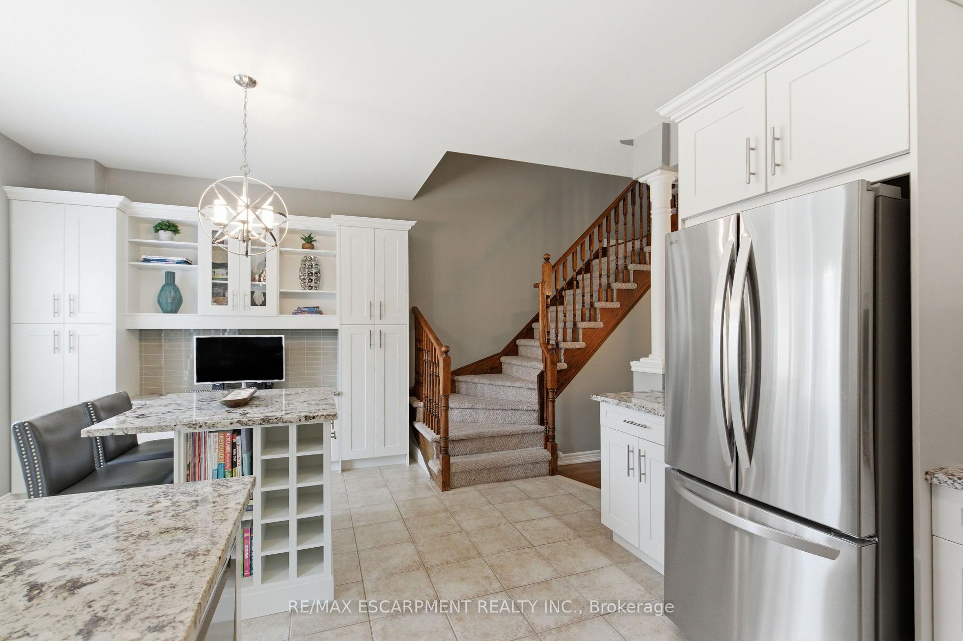 Photo 14 of 80 Easthampton Road, Hamilton, Winona Park — HOMEH
