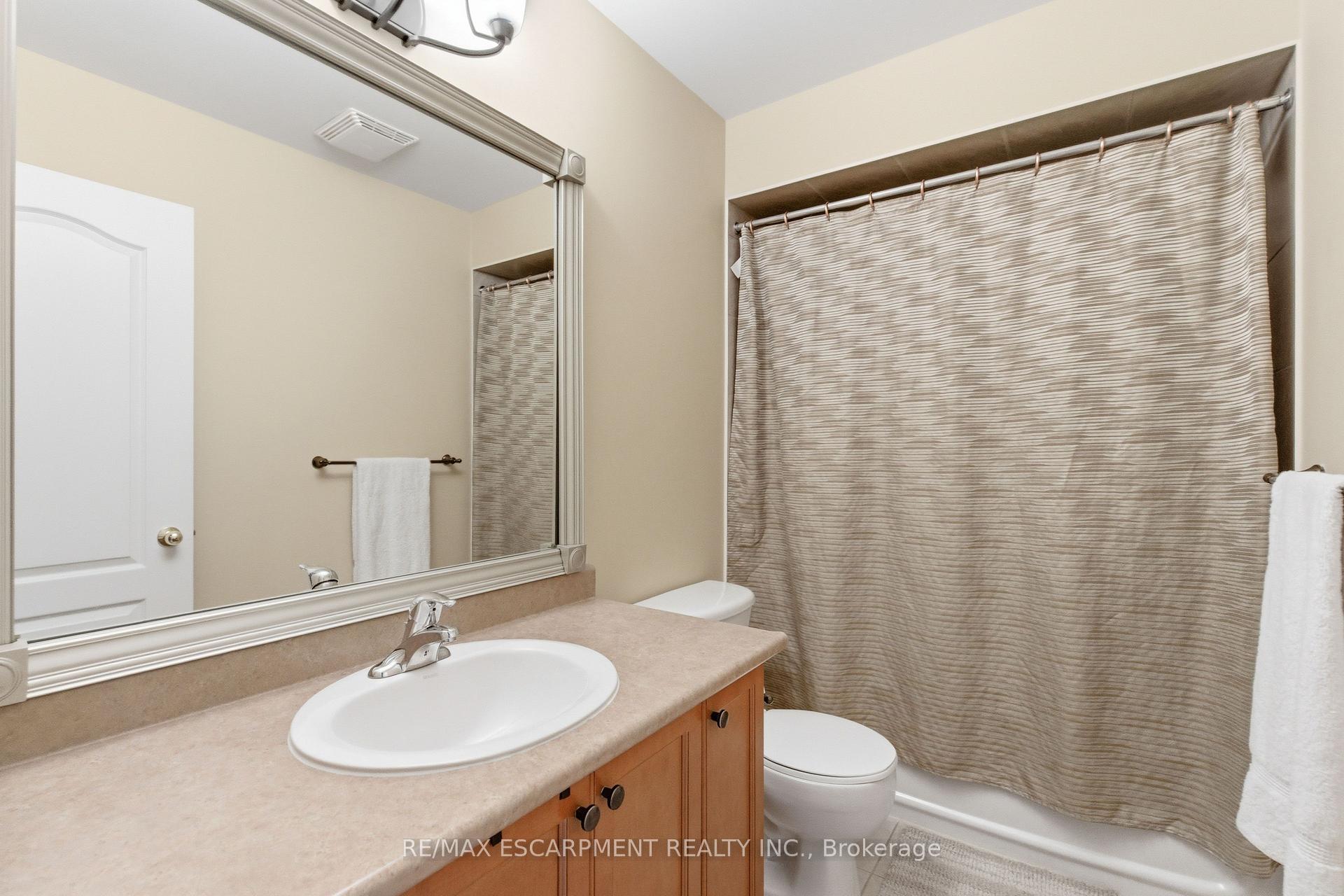 Photo 19 of 80 Easthampton Road, Hamilton, Winona Park — HOMEH