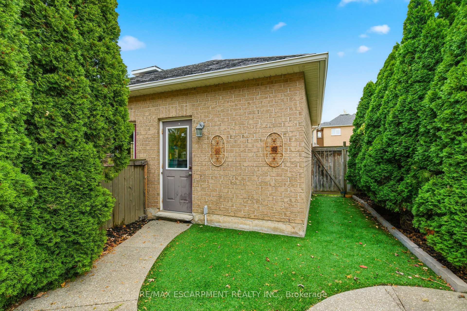 Photo 36 of 80 Easthampton Road, Hamilton, Winona Park — HOMEH