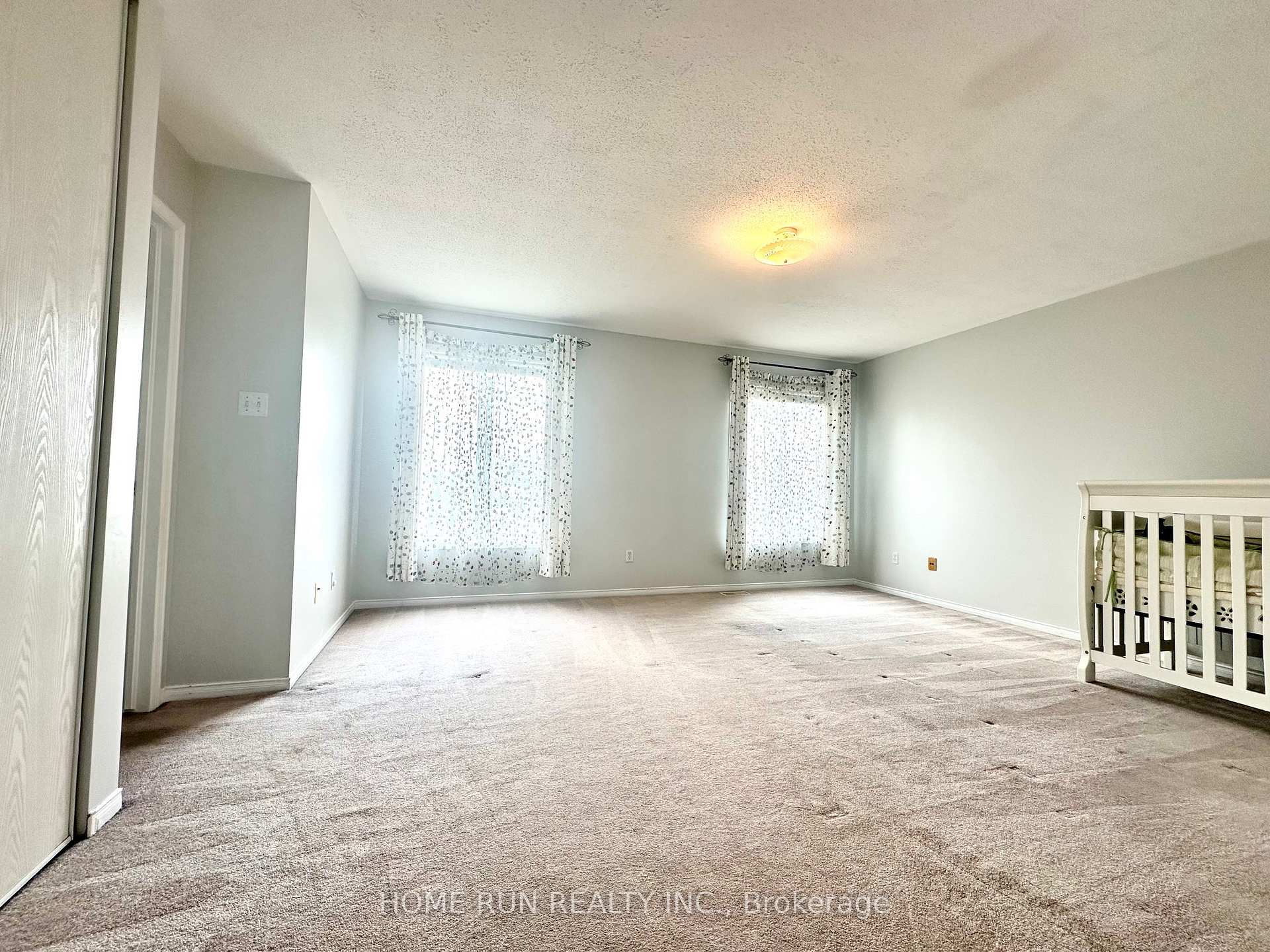 Photo 4 of 1 Sandstone Court, Ottawa, Barrhaven East — HOMEH