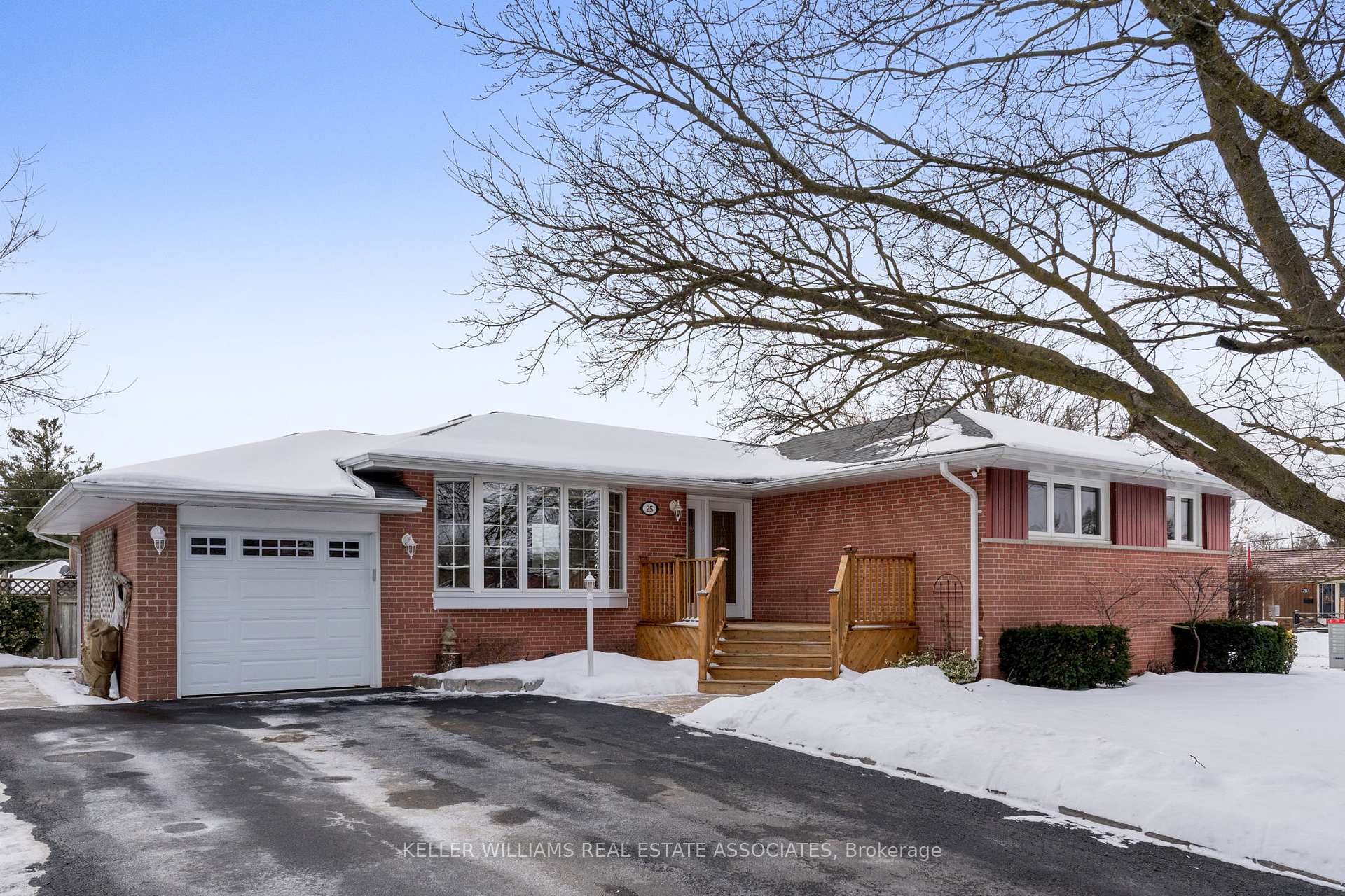 Photo 1 of 25 Mackenzie Drive, Halton Hills, Georgetown — HOMEH