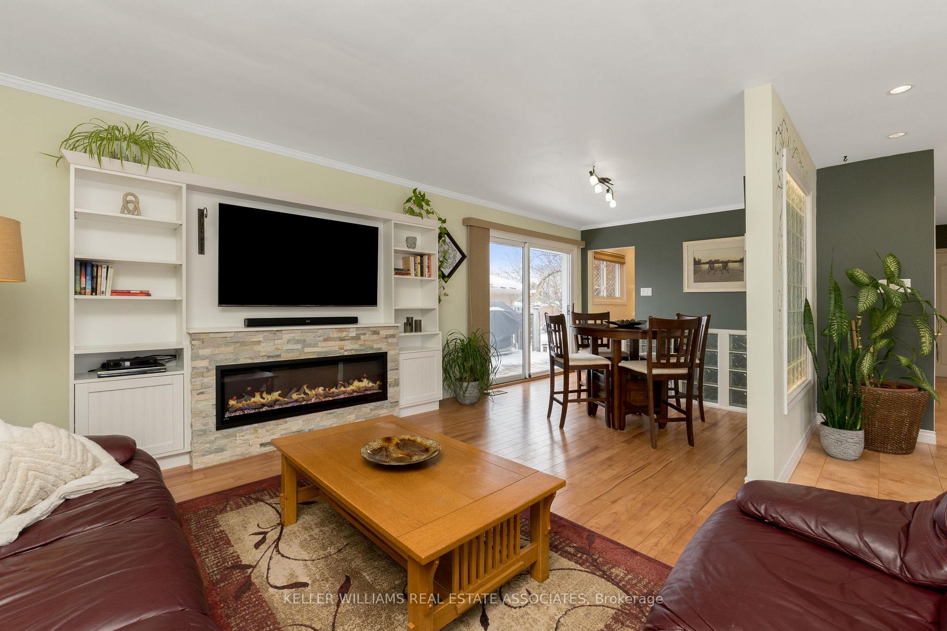 Photo 7 of 25 Mackenzie Drive, Halton Hills, Georgetown — HOMEH
