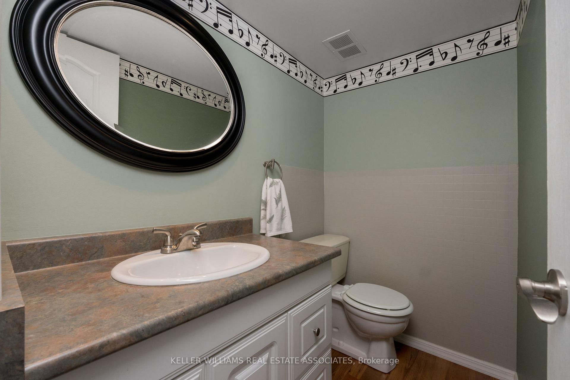 Photo 21 of 25 Mackenzie Drive, Halton Hills, Georgetown — HOMEH