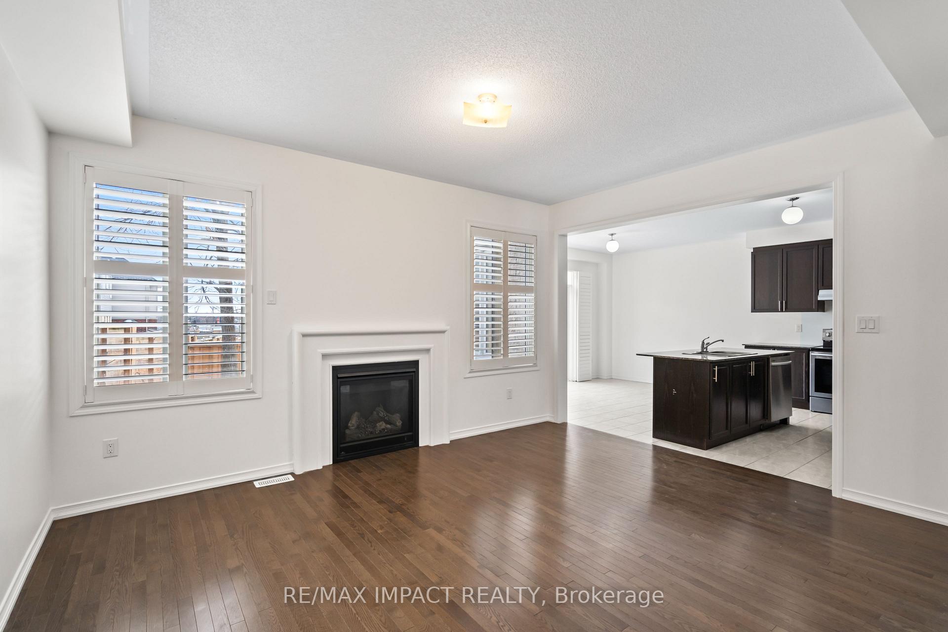 Photo 7 of 56 Bonathon Crescent, Clarington, Bowmanville — HOMEH