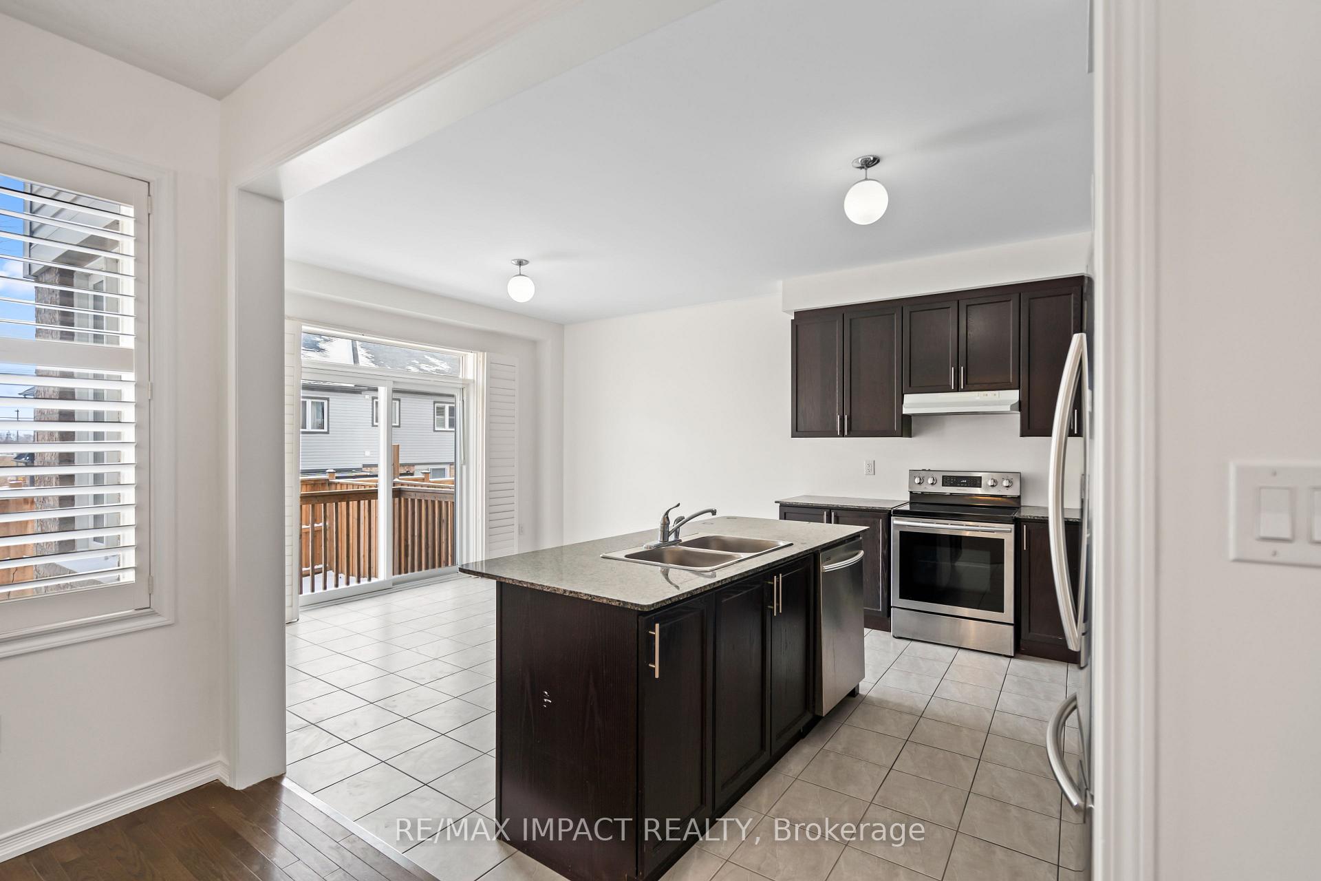 Photo 10 of 56 Bonathon Crescent, Clarington, Bowmanville — HOMEH
