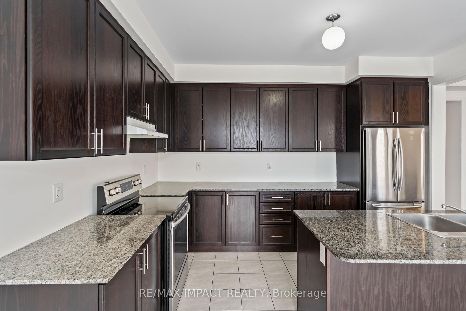 Photo 12 of 56 Bonathon Crescent, Clarington, Bowmanville — HOMEH
