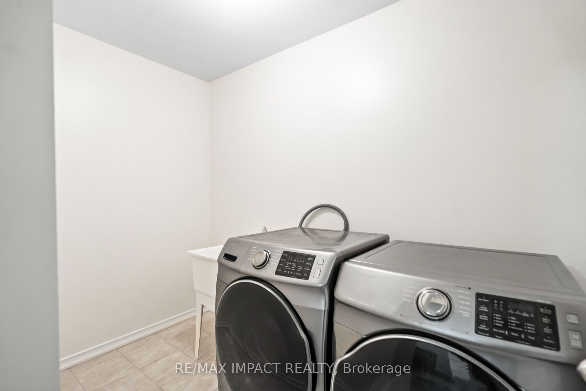Photo 34 of 56 Bonathon Crescent, Clarington, Bowmanville — HOMEH