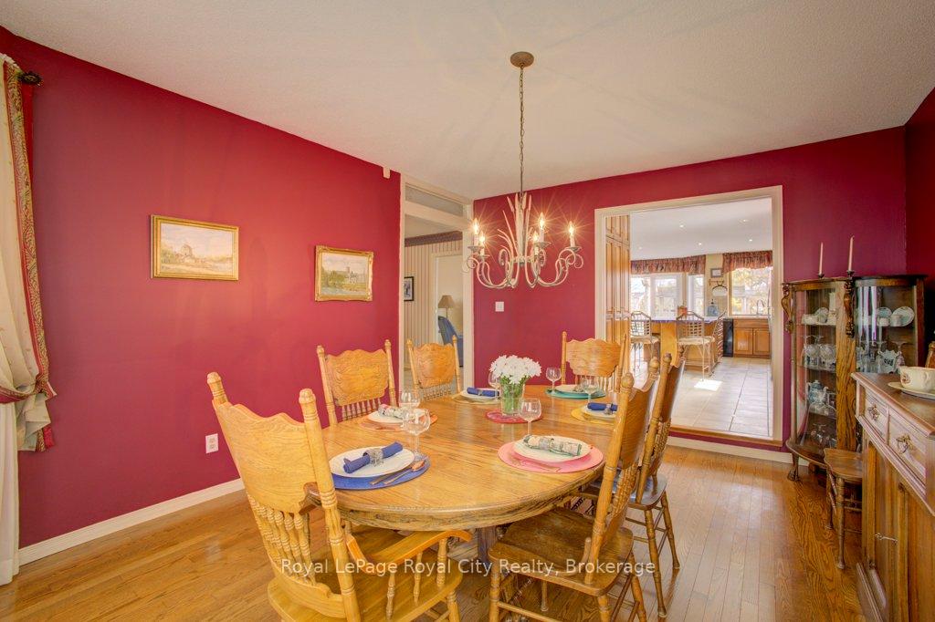 Photo 12 of 227 Dimson Avenue, Guelph, Kortright East — HOMEH