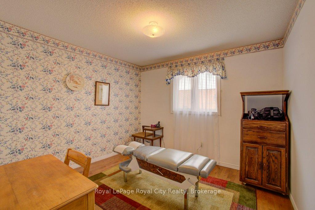 Photo 16 of 227 Dimson Avenue, Guelph, Kortright East — HOMEH