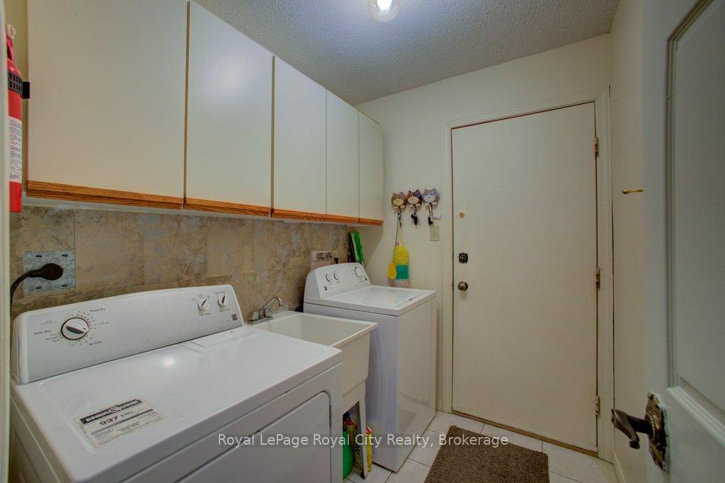 Photo 17 of 227 Dimson Avenue, Guelph, Kortright East — HOMEH