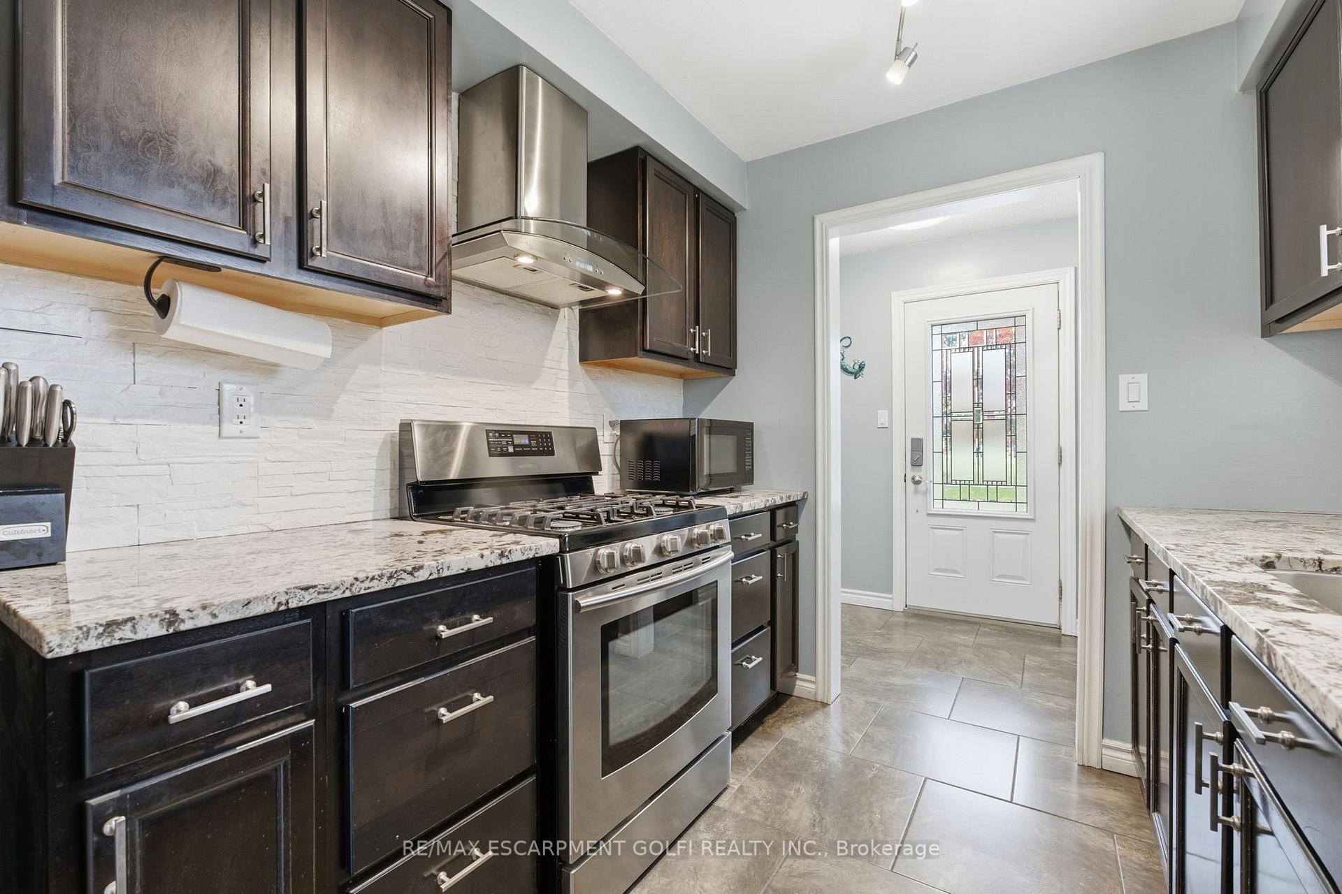 Photo 8 of 374 East 24TH Street, Hamilton, Burkholme — HOMEH