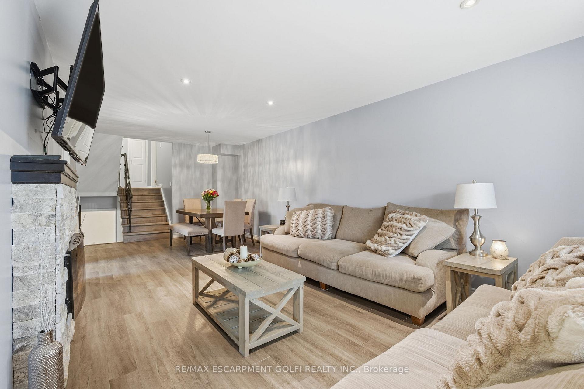 Photo 10 of 374 East 24TH Street, Hamilton, Burkholme — HOMEH