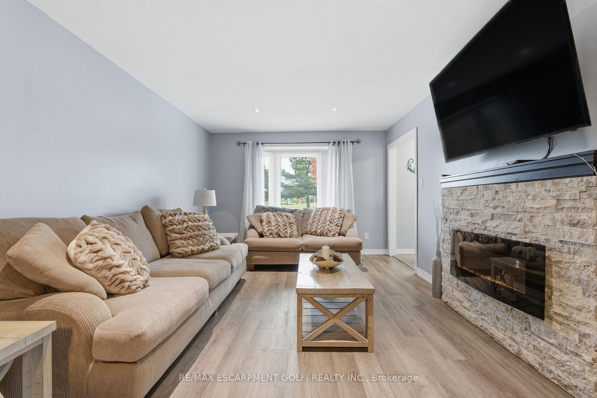 Photo 12 of 374 East 24TH Street, Hamilton, Burkholme — HOMEH