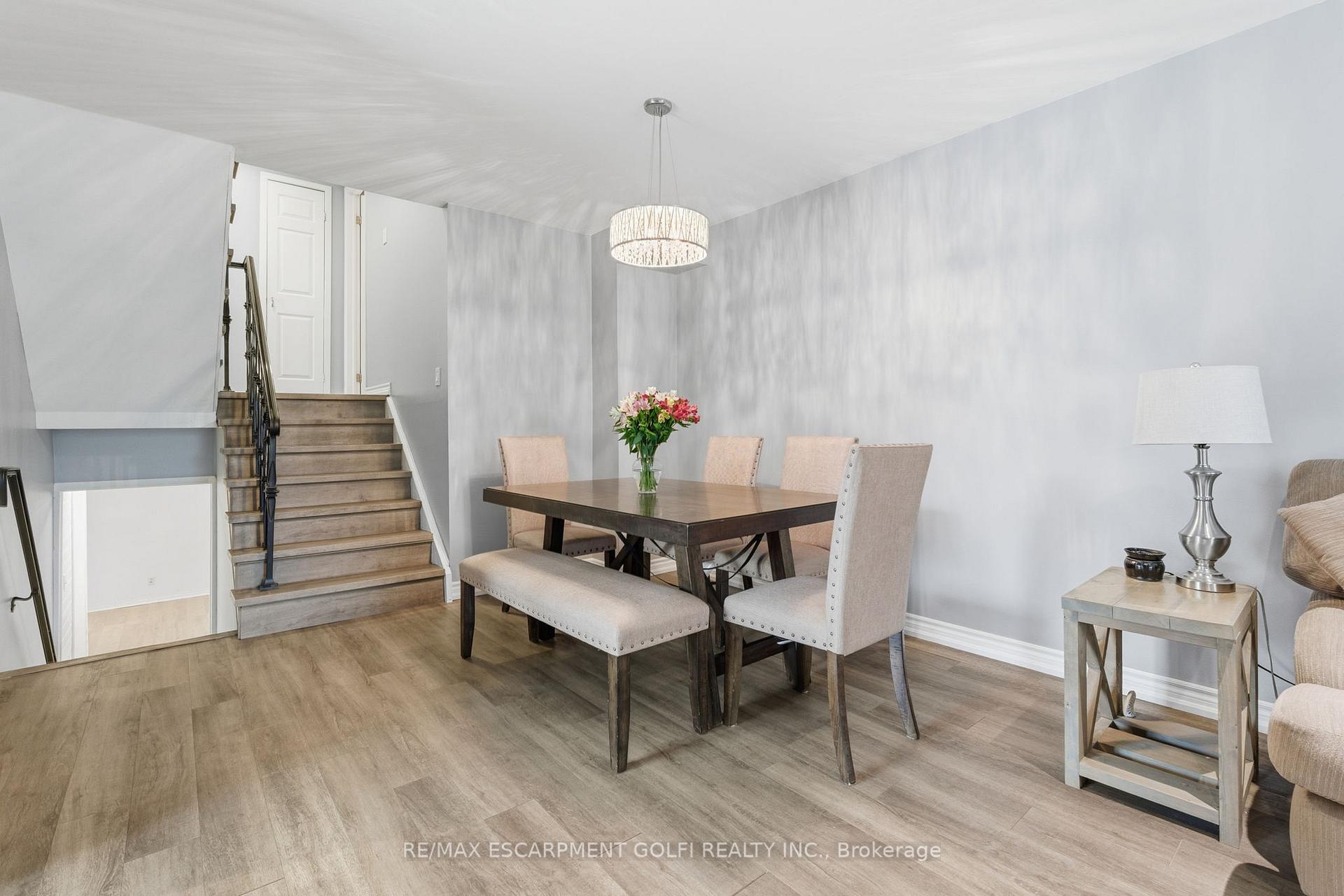 Photo 14 of 374 East 24TH Street, Hamilton, Burkholme — HOMEH