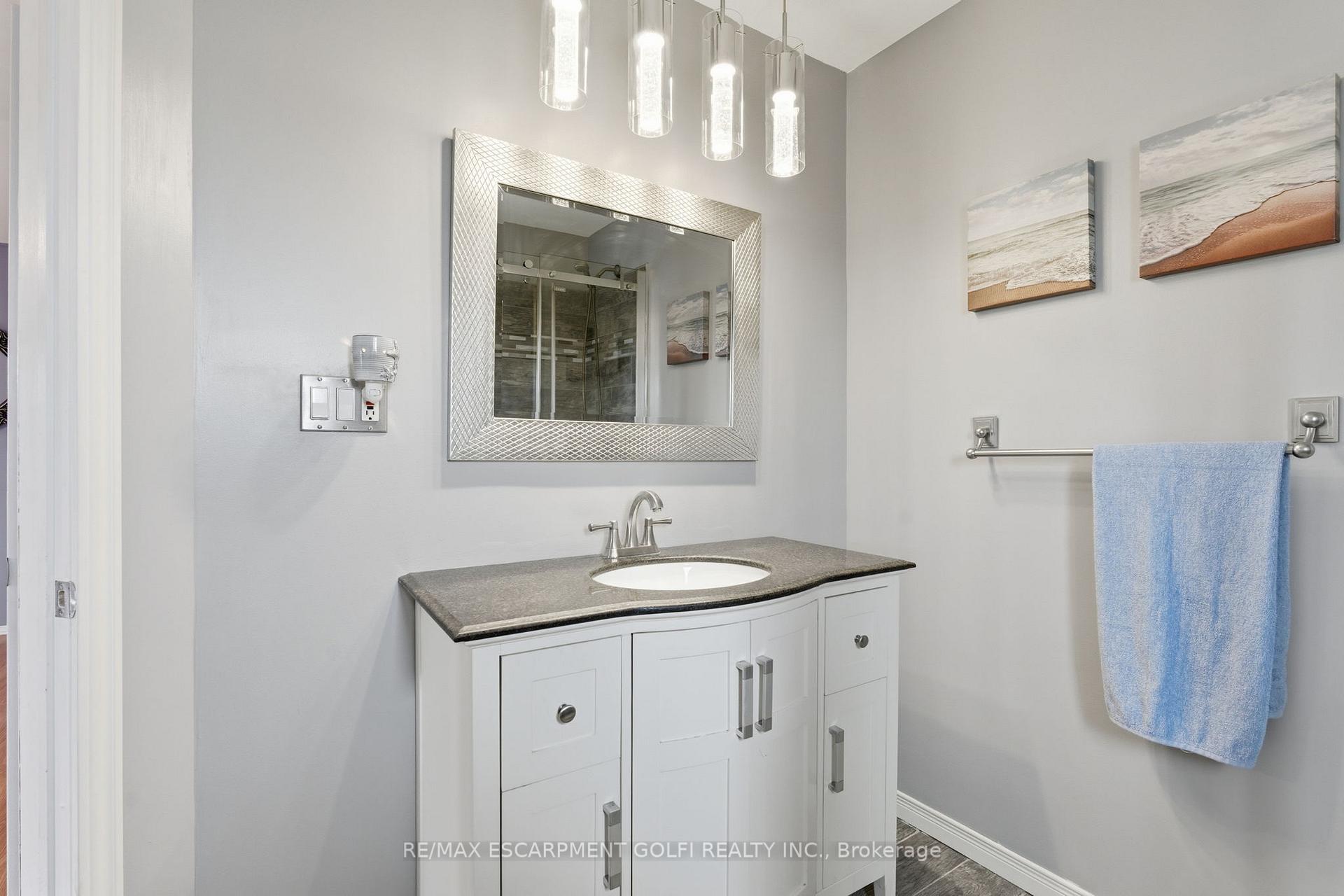 Photo 27 of 374 East 24TH Street, Hamilton, Burkholme — HOMEH