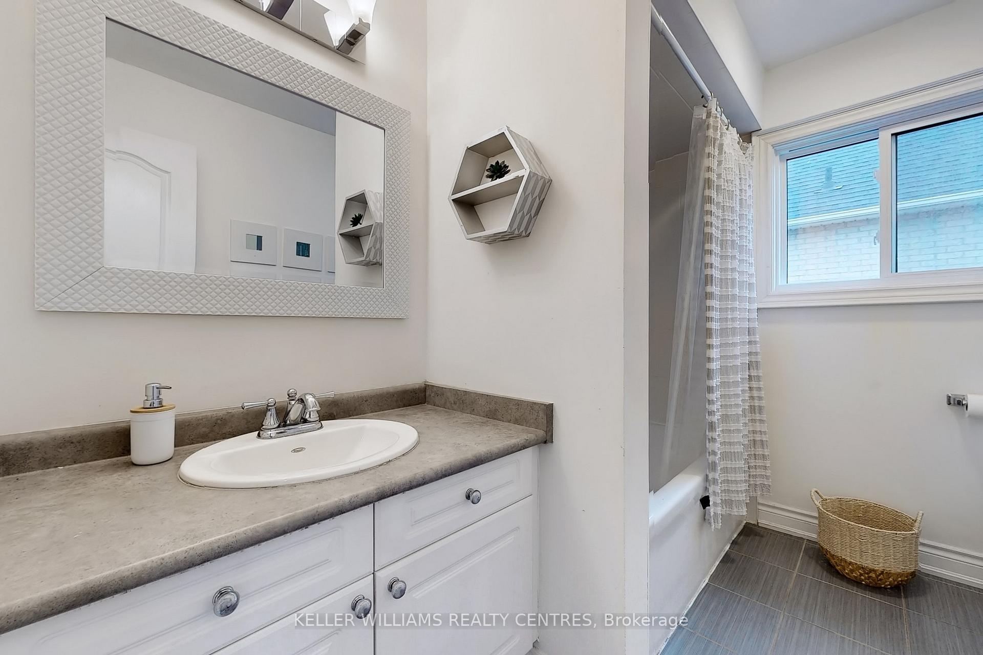 Photo 20 of 15 Burnaby Drive, Georgina, Keswick North — HOMEH