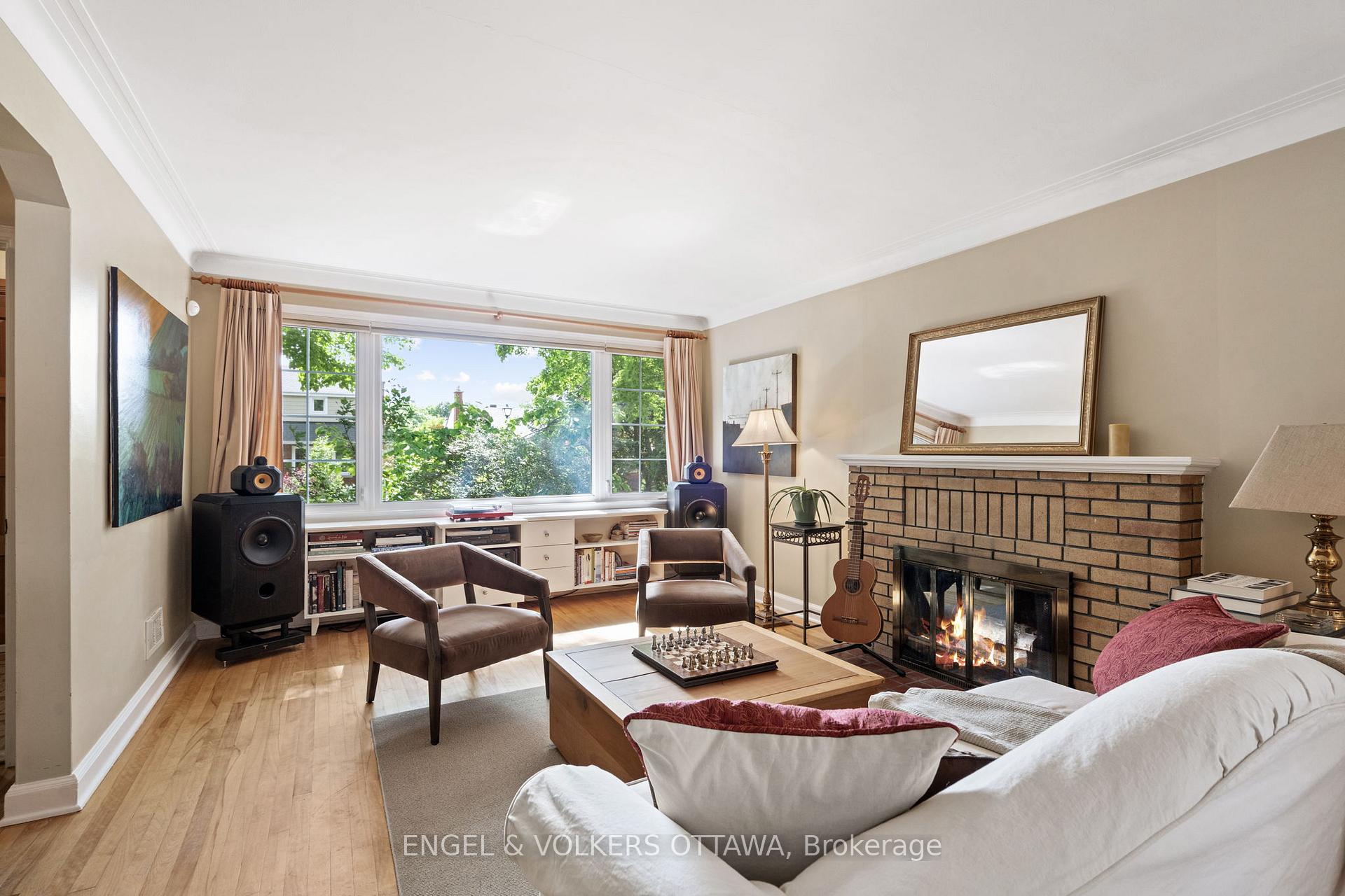 Photo 6 of 631 Rowanwood Avenue, Ottawa, McKellar/Highland — HOMEH