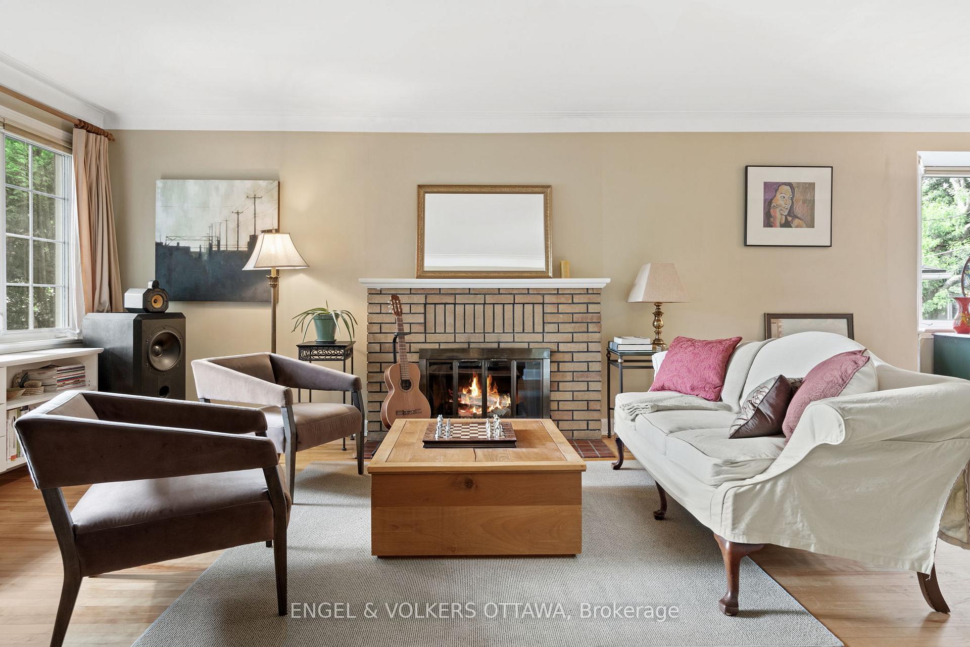 Photo 7 of 631 Rowanwood Avenue, Ottawa, McKellar/Highland — HOMEH