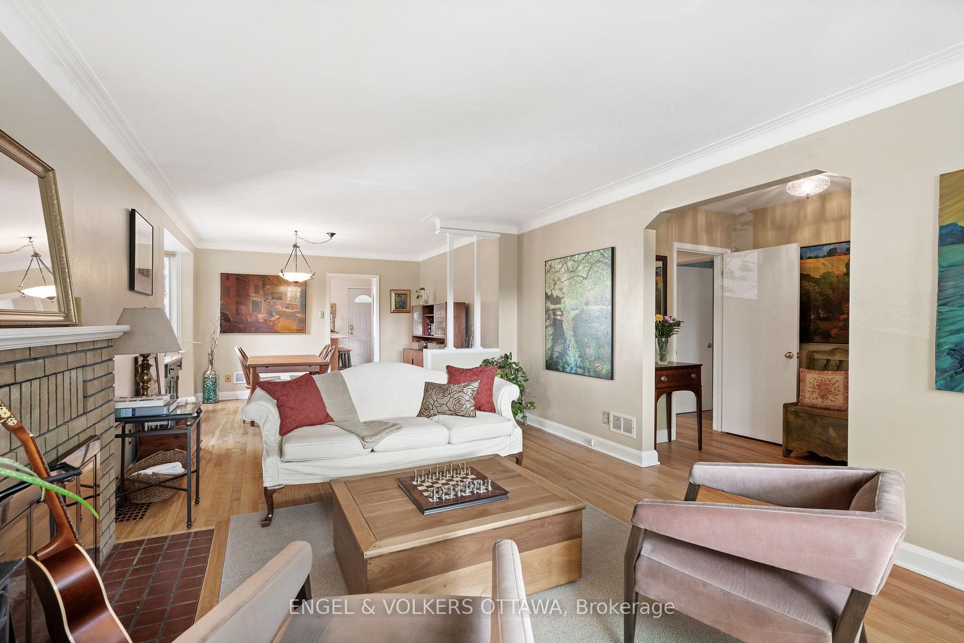 Photo 9 of 631 Rowanwood Avenue, Ottawa, McKellar/Highland — HOMEH