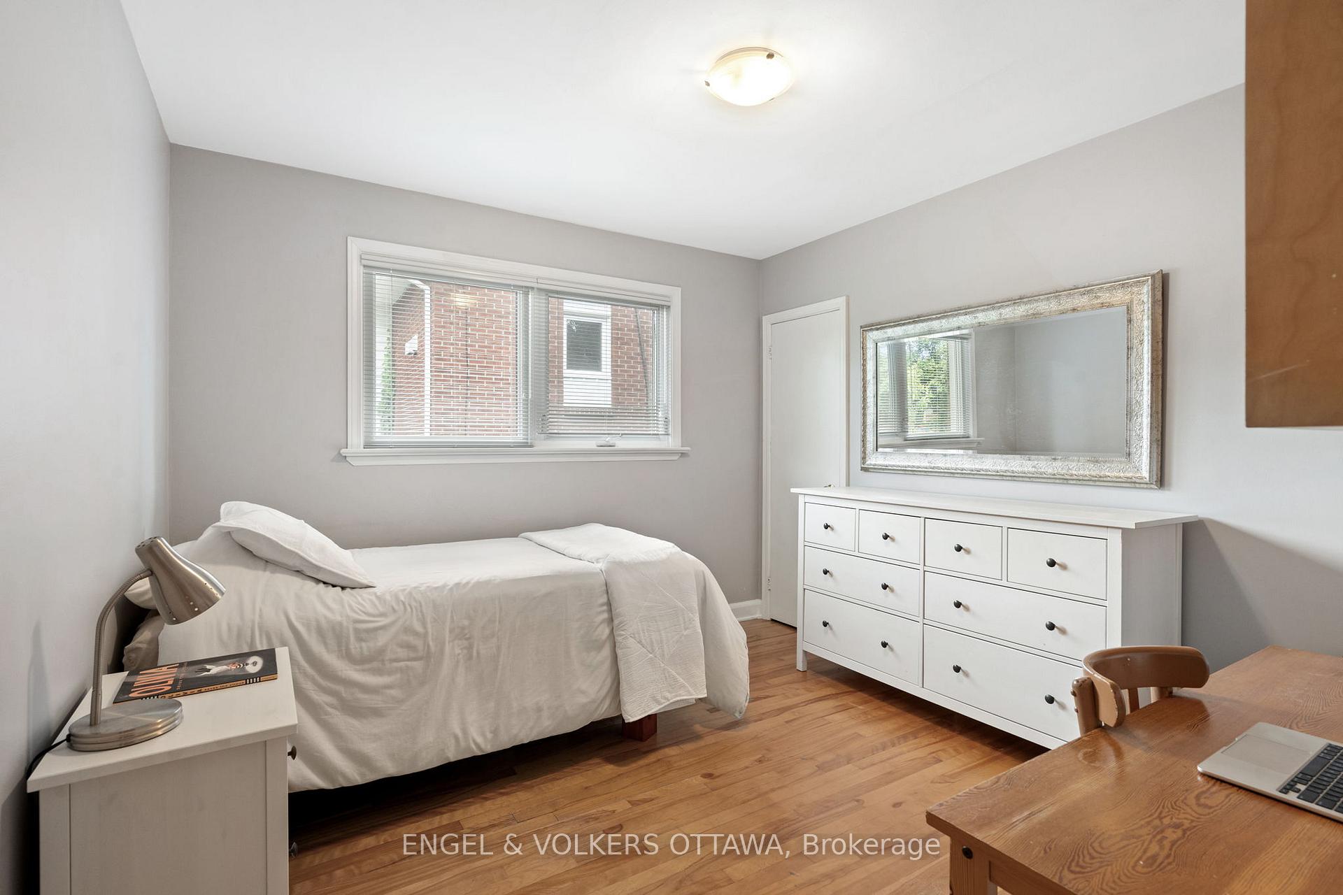 Photo 20 of 631 Rowanwood Avenue, Ottawa, McKellar/Highland — HOMEH