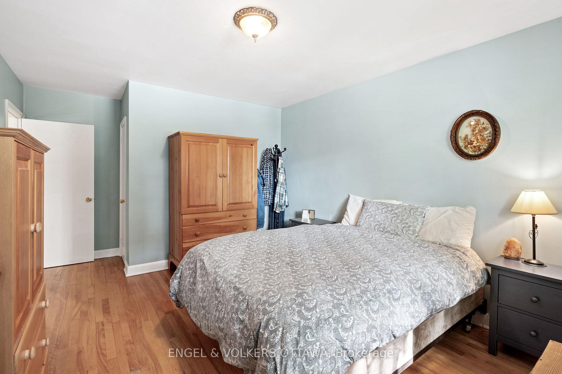 Photo 24 of 631 Rowanwood Avenue, Ottawa, McKellar/Highland — HOMEH