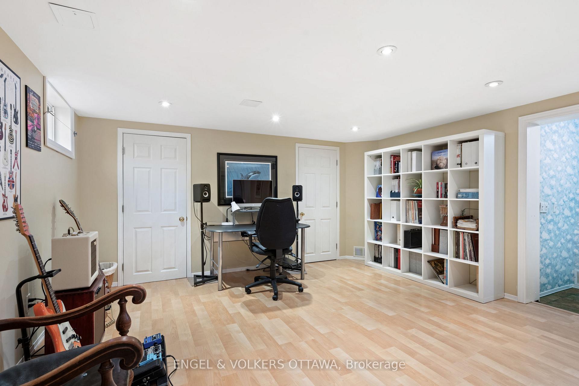Photo 29 of 631 Rowanwood Avenue, Ottawa, McKellar/Highland — HOMEH