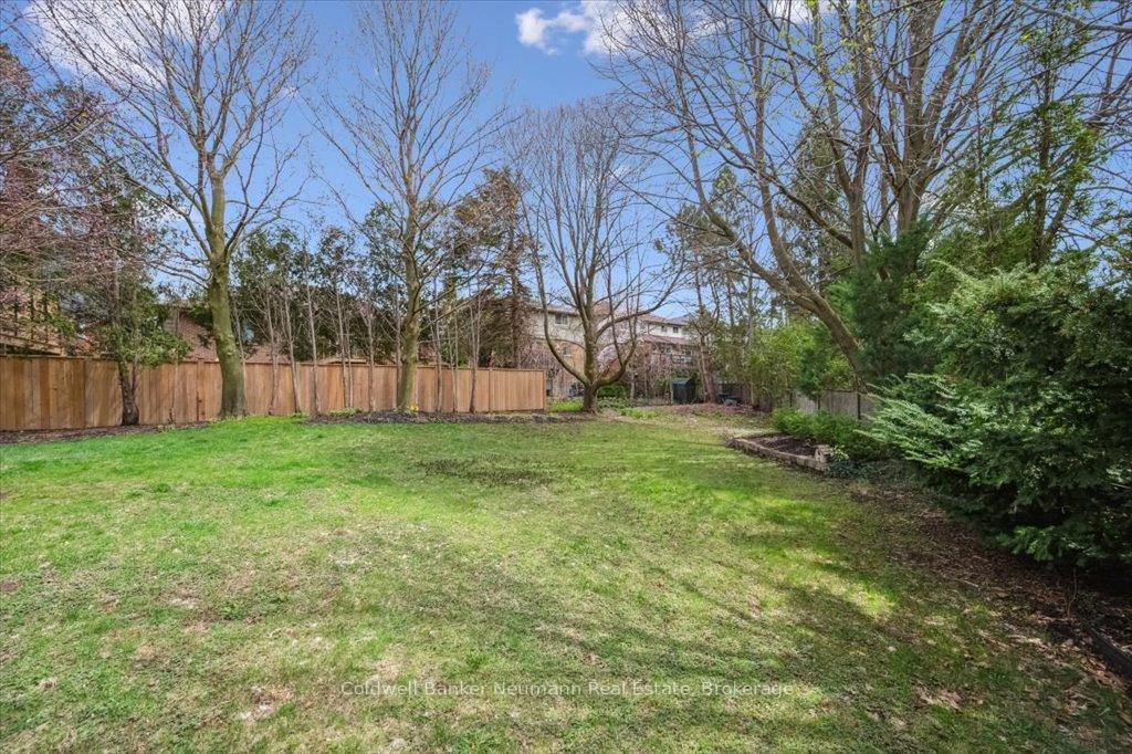 Photo 41 of 28 Valleyridge Trail, Guelph, Kortright Hills — HOMEH